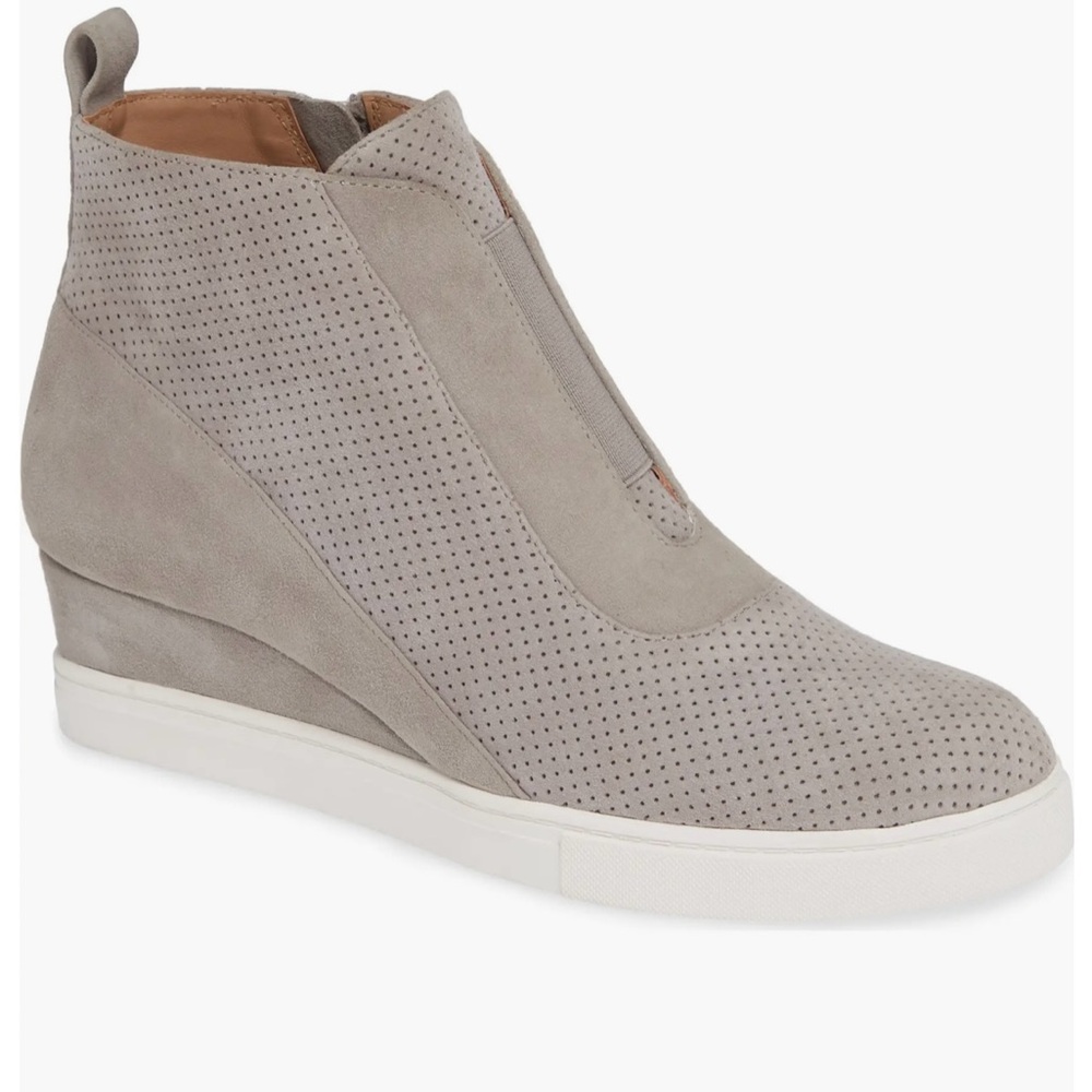 Linea Paolo Anna Wedge Sneaker (Women)
Size 7M